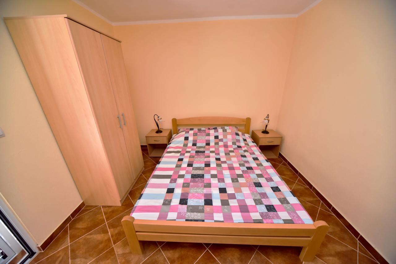 Apartmani Stanisic Чань Экстерьер фото