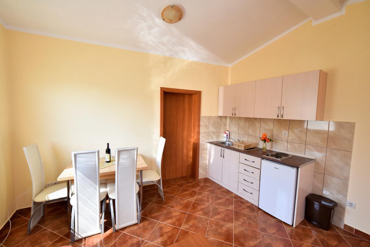 Apartmani Stanisic Чань Экстерьер фото